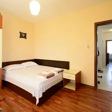 Yanevi بيت ضيافة *